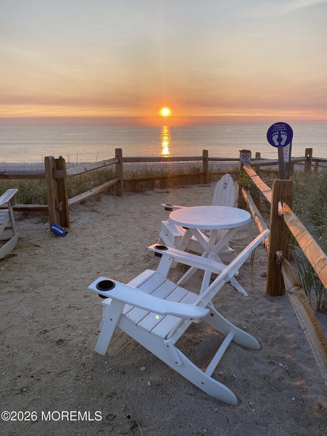 Foto del edificio - 108 E Kupper Dr