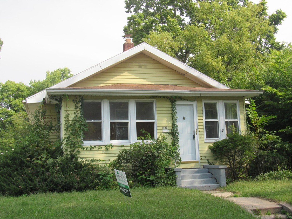 1331 Corby Blvd, South Bend, IN 46617 House for Rent in South Bend