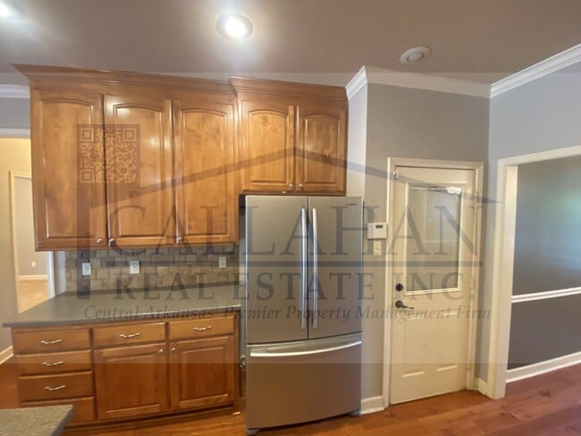 Building Photo - Sherwood Stone Hill 5 Bedroom Home