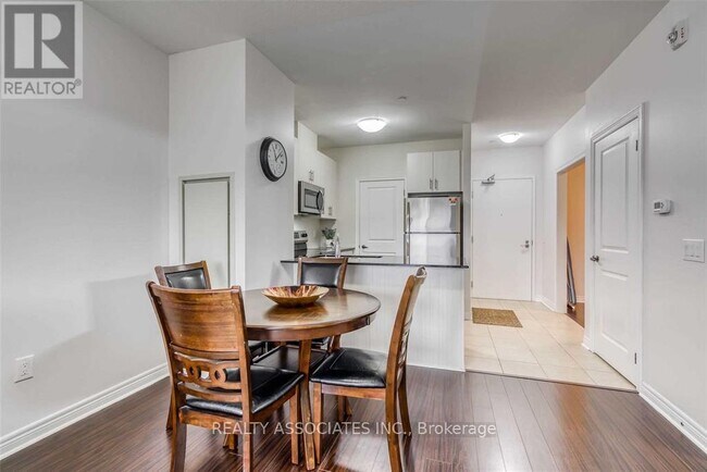 Photo du bâtiment - 628-7325 MARKHAM Rd