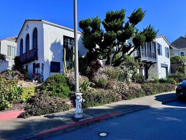 Corner of the house - 1650 Plymouth Ave
