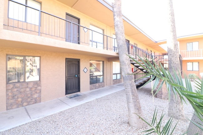 Building Photo - 7110 E Continental Dr
