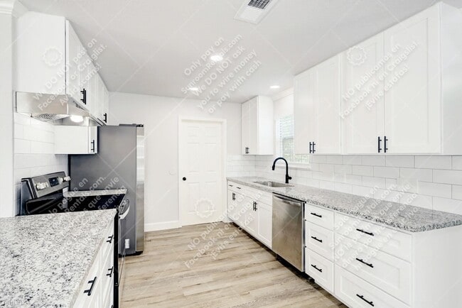 Foto del edificio - 4 br, 3 bath House - 216 Antionette Ln