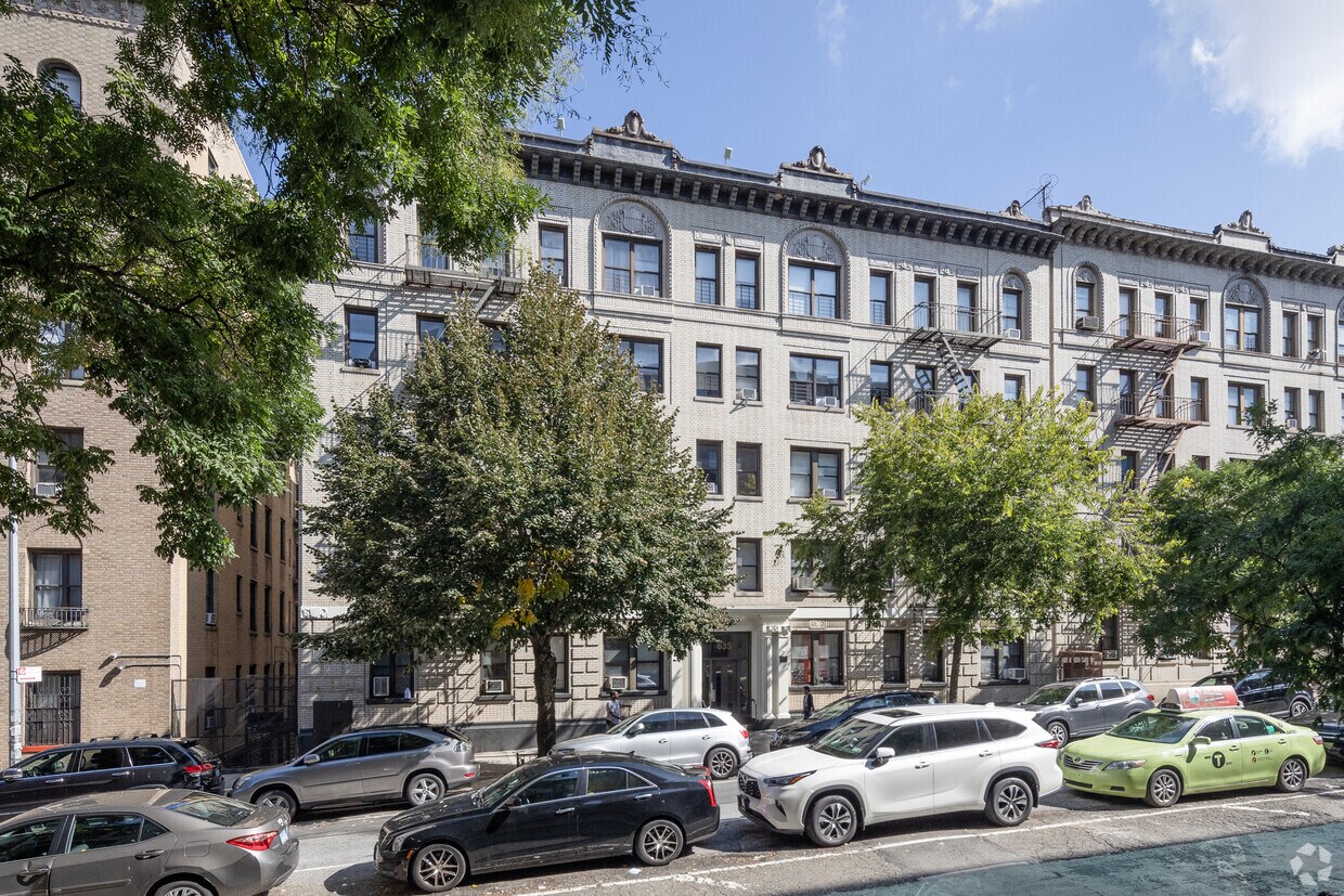 Primary Photo - 635-637 W 170th St