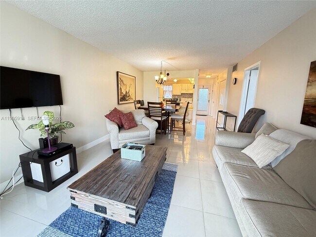 Foto del edificio - 8900 Washington St