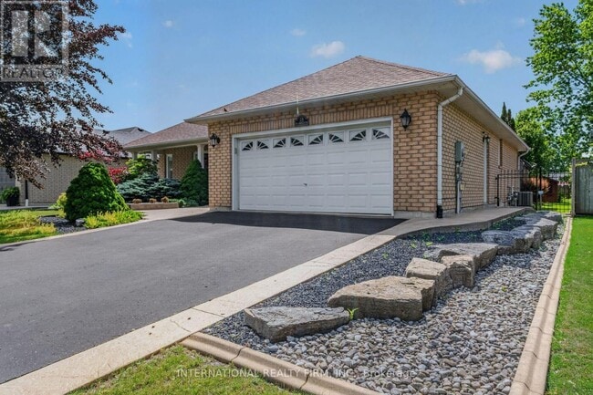 Building Photo - 18 Sea Breeze Dr