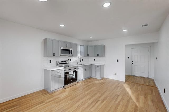 Building Photo - 2802 N Masters Dr