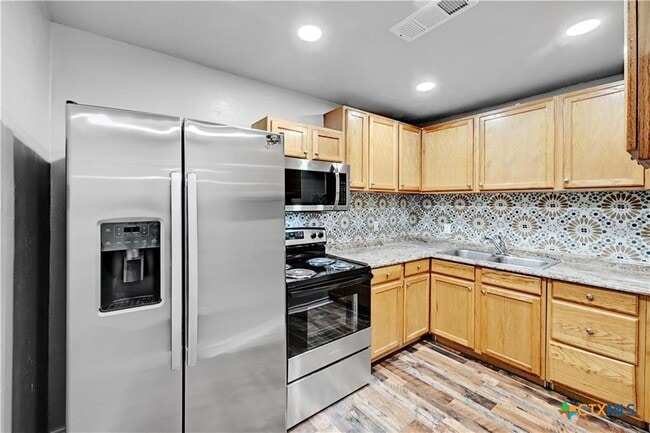 Building Photo - 1204 Toliver St