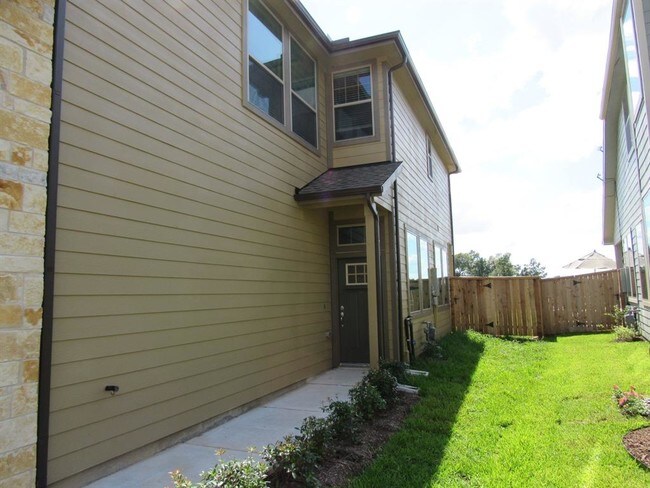Foto del edificio - 131 Axlewood Ct