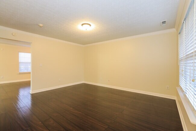 Foto del edificio - 124 Baker Springs Ln