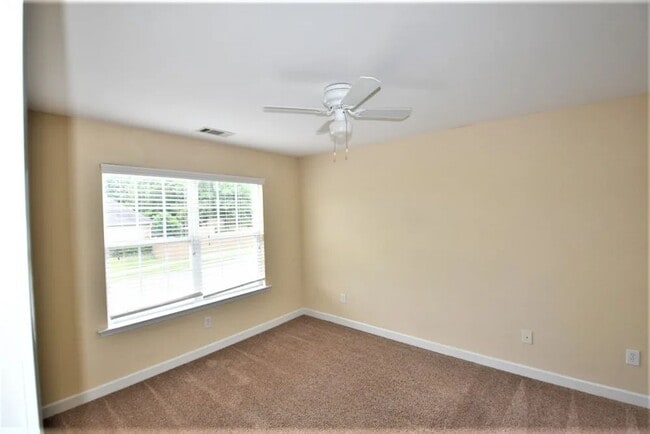 Building Photo - 1215 Mallory Ln