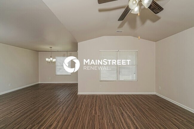 Foto del edificio - 3 Bedroom Pet-Friendly Home in MONTEVALLO, AL with Main Street Renewal