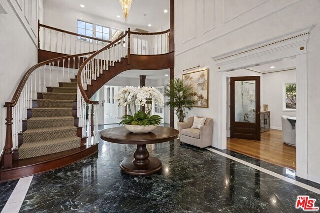 Foto del edificio - 865 Warner Ave