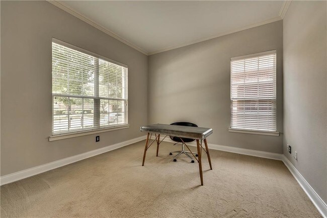 Building Photo - 2784 Forest Manor Dr