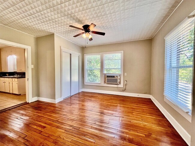 Foto del edificio - 701 W Sycamore St