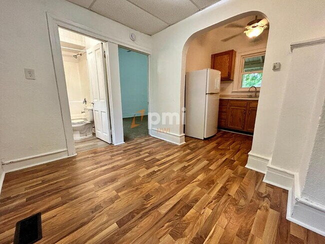 Foto del edificio - 602 Indiana Ave