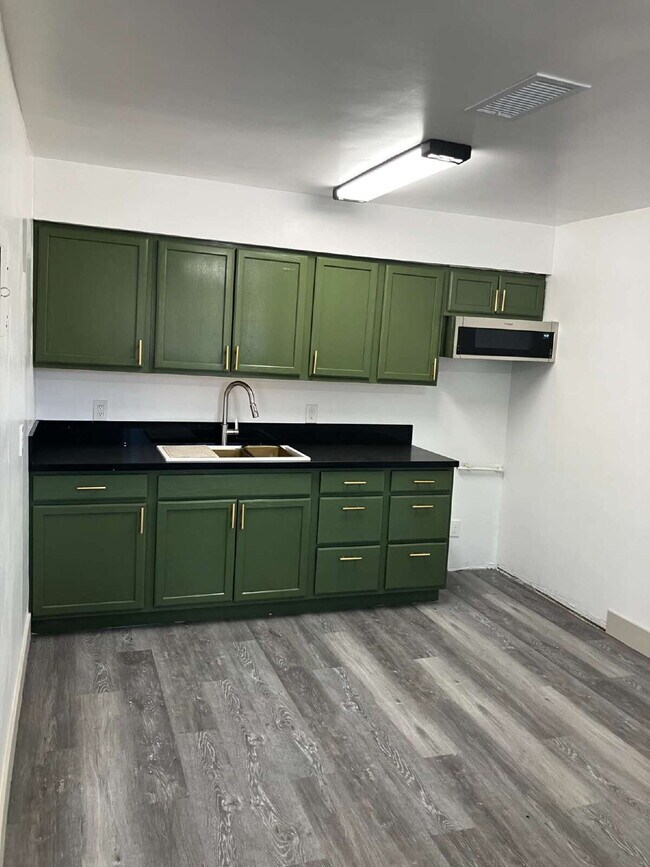 Foto del edificio - "Charming 2-Bedroom Retreat in Merced - Yo...