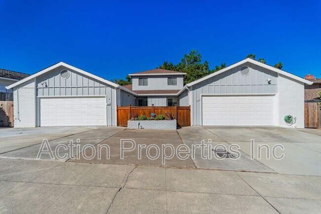 Building Photo - 3320 Shasta Dr