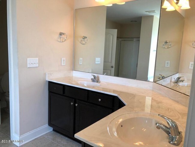 Building Photo - 642 Arabella Dr