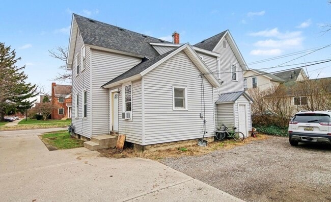 Foto del edificio - 322 College Ave