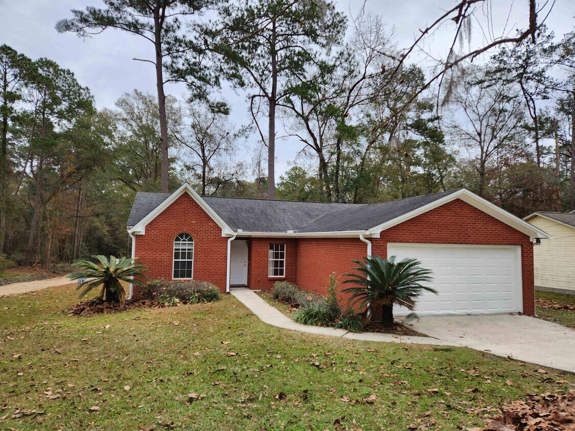 Primary Photo - 3025 Thomas Rd