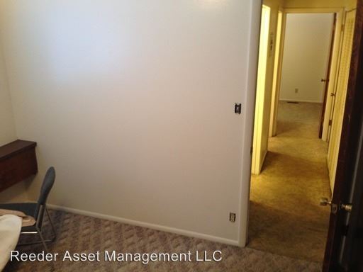 Building Photo - 620 E 1000 N