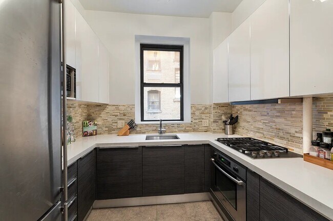 Foto del edificio - 135 W 16th St