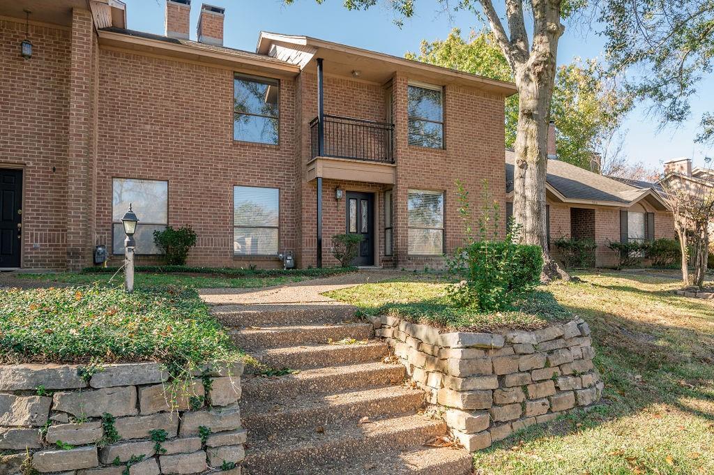 Foto principal - 5821 Hollytree Dr