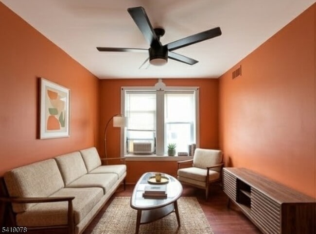 Foto del edificio - 73 4th St