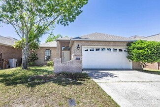 Building Photo - 1165 Longwood Dr