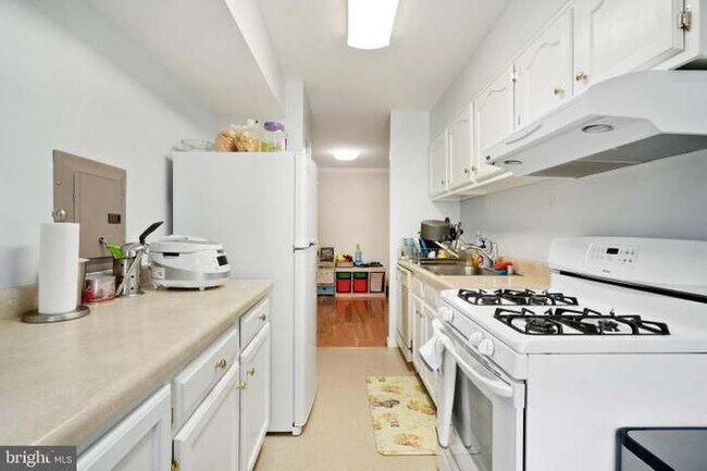 Building Photo - 8308 Tobin Rd