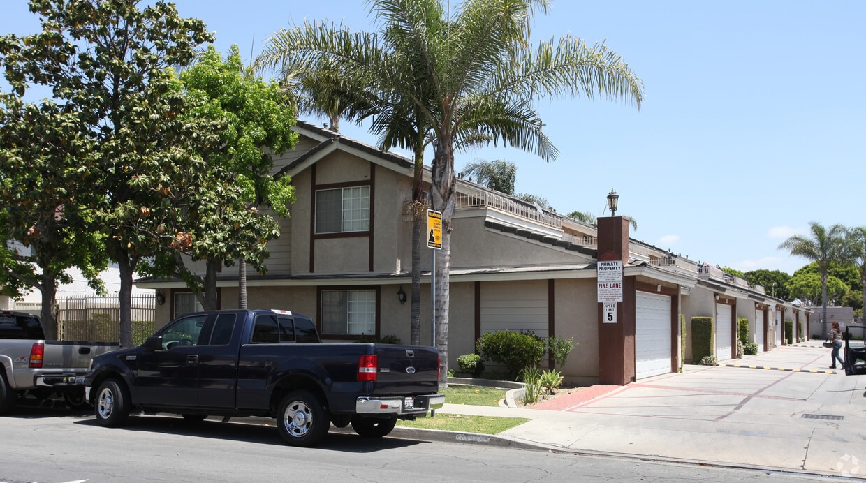 Primary Photo - 13924 Mcclure Ave
