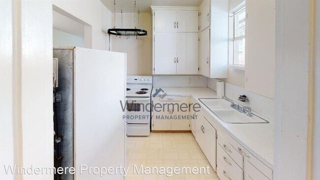 Foto del edificio - 1 br, 1 bath House - 114 S Clinton