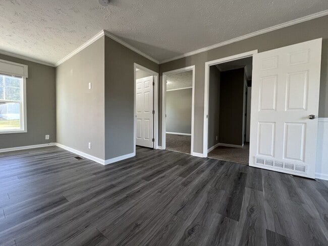 Building Photo - 158 Sugar Maple Dr