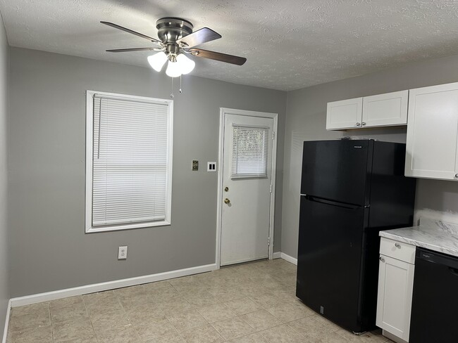 Building Photo - 3309 Kenesaw Dr