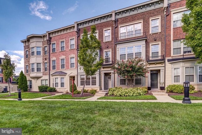 Foto del edificio - 705 River Mist Dr