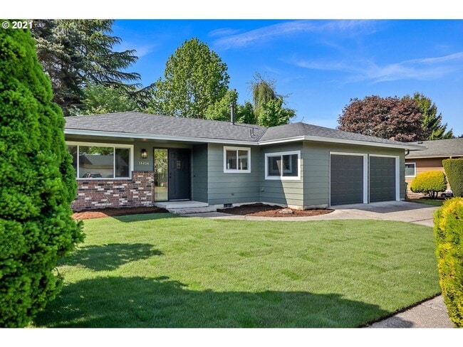 Photo - Beautiful 3-bdr/2-bath ranch in Argay Terrace—2 living areas, 2-car garage, & large, fenced yard! House