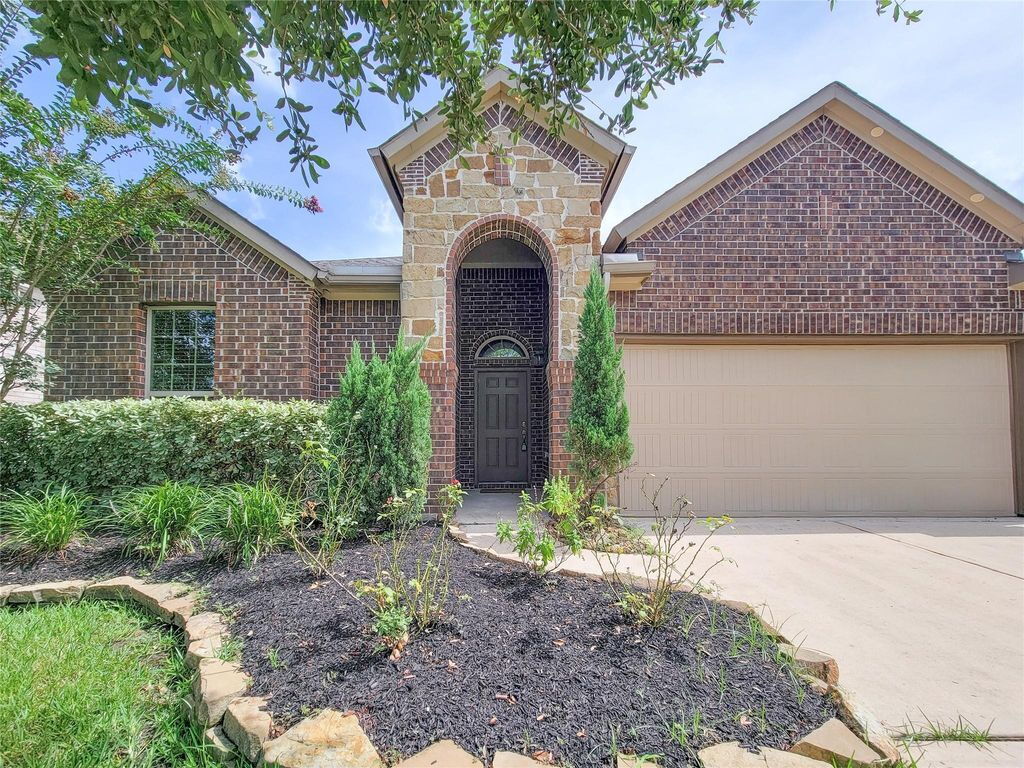 "Charming 3-Bed, 2-Bath Retreat in Humble, TX – Your Perfect Home Awaits on Justin Ridge Ln!" - "Charming 3-Bed, 2-Bath Retreat in Humble, TX – Your Perfect Home Awaits on Justin Ridge Ln!"
