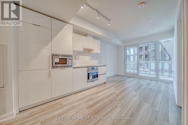 Photo du bâtiment - 230 Simcoe St