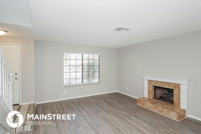 Building Photo - 378 Tierra St