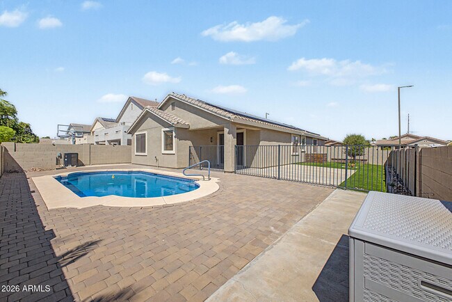 Foto del edificio - 15207 W Windward Ave