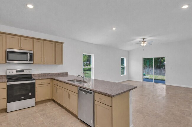 Building Photo - 2401 Jupiter Blvd SW