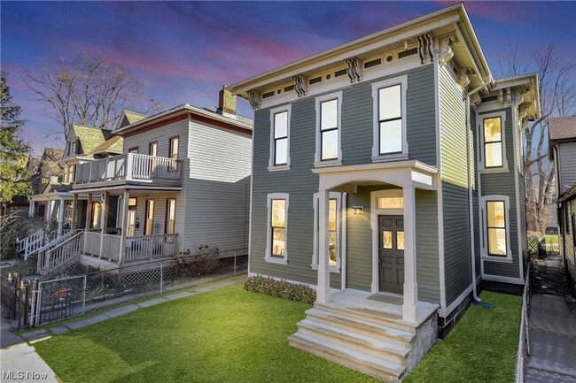 Building Photo - 3401 Clinton Ave