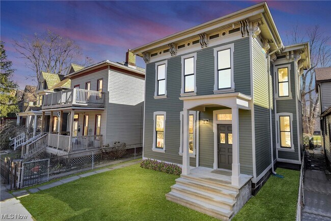 Foto del edificio - 3401 Clinton Ave