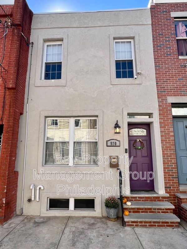 Building Photo - 920 Sigel St