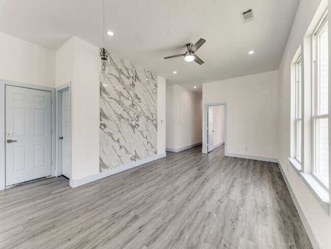 Foto del edificio - 3251 Noor St