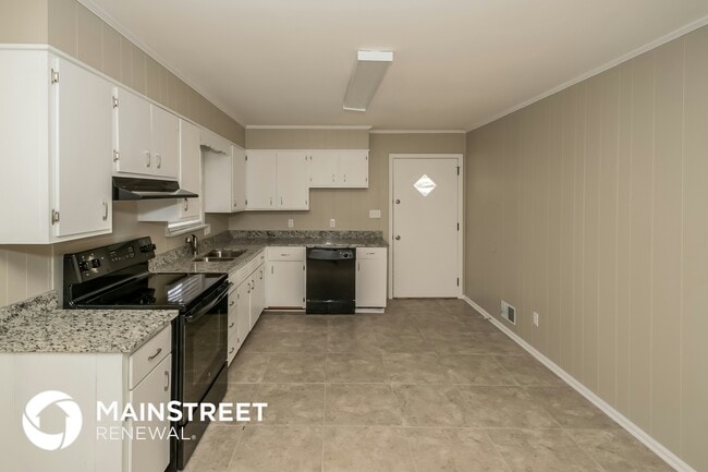 Building Photo - 5712 Oakhill Dr