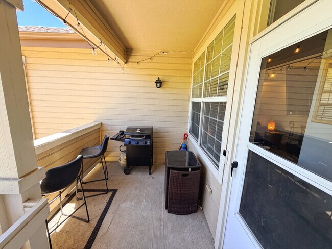 Foto del edificio - Rare opportunity to lease a golf course-view condo in one of Littleton's most convenient locations!