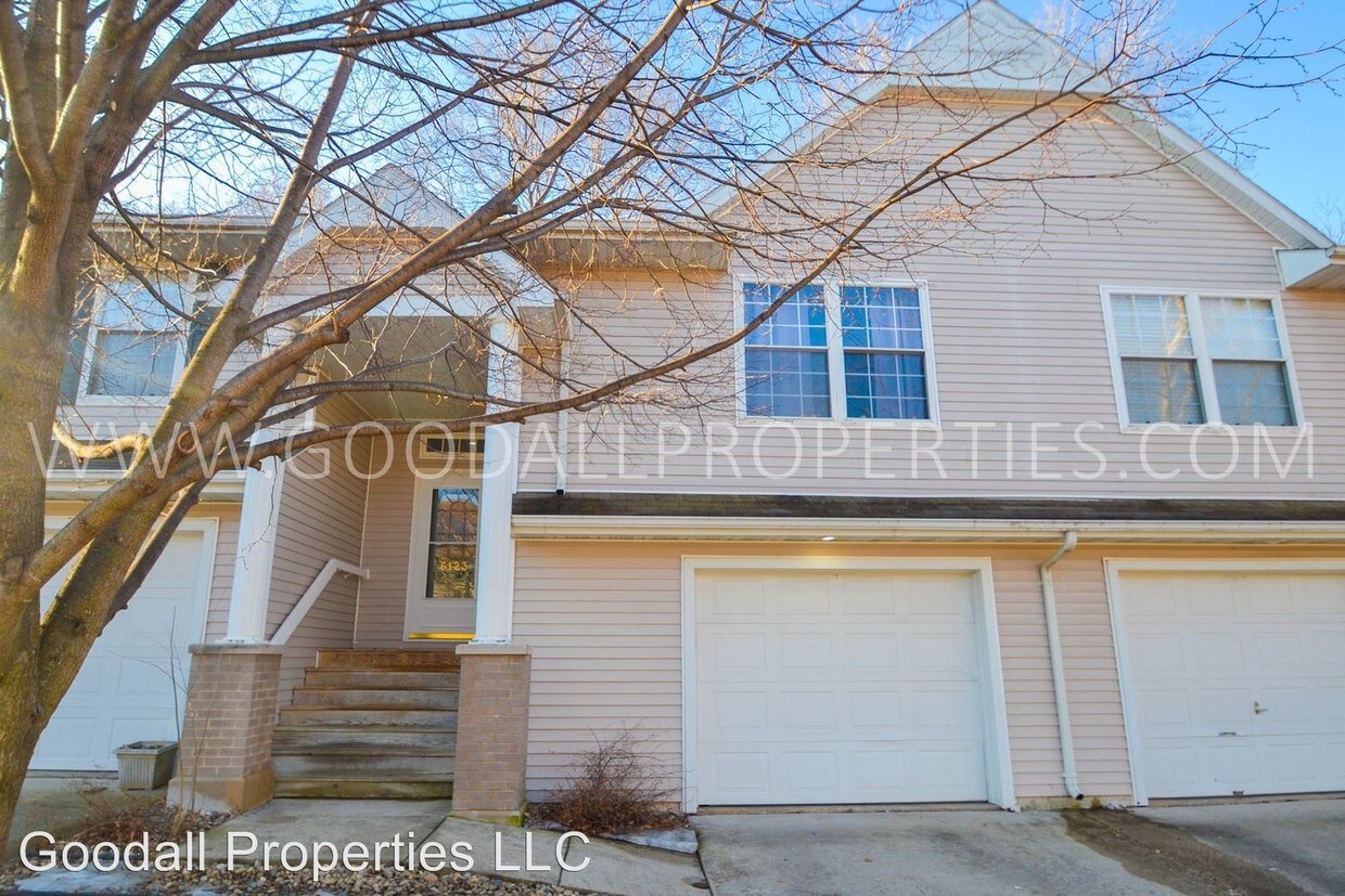 2 br, 2 bath House 6123 Hickory Lane House Rental in Urbandale, IA