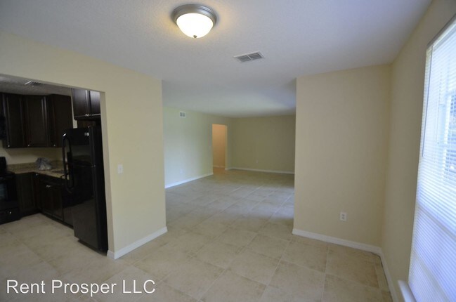 Building Photo - 2 br, 2 bath House - 4184 Versailles Dr #D